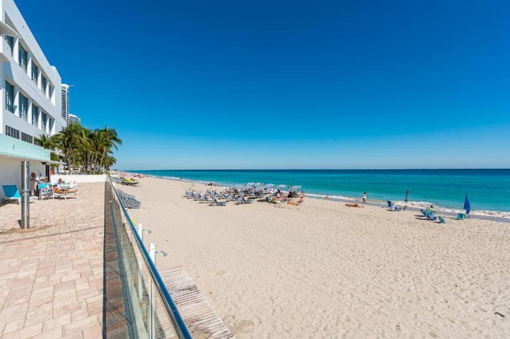 Oceanfront Condo in Hollywood Florida Esterno foto